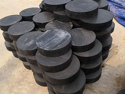 濠江区板式橡胶支座由若干层橡胶片与薄钢板经加压硫化
